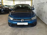 Gebraucht VW Polo Move 95 PS (69 kW) 2024 Reef blue metallic Kleinwagen