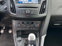Gebraucht Ford Focus ST-Line 150 PS (110 kW) 2017 Rot Kombi