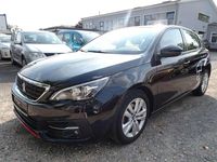 Gebraucht Peugeot 308 Active 131 PS (96 kW) 2018 Schwarz Kleinwagen