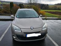 Gebraucht Renault Mégane III 110 PS (80 kW) 2010 Gold Kombi