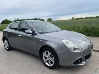 Gebraucht Alfa Romeo Giulietta Turismo 140 PS (102 kW) 2011 Grau Kleinwagen