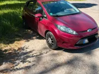 Usata Ford Fiesta 60 CV (44 kW) 2009 Rosso Utilitaria