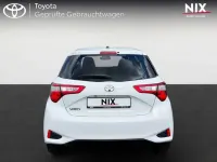 Gebraucht Toyota Yaris Basis 111 PS (81 kW) 2019 Schneeweiß Limousine
