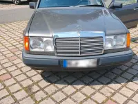 Gebraucht Mercedes 230 132 PS (97 kW) 1986 Grau Limousine