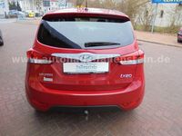 Gebraucht Hyundai ix20 Edition 90 PS (66 kW) 2015 Rot Kleinwagen