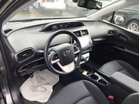 Gebraucht Toyota Prius 122 PS (89 kW) 2018 Magnetic grey (metallic) Kleinwagen
