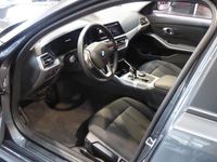 gebraucht BMW 318 d Touring Aut. 8-fach Navi PDC LED Klimaaut.