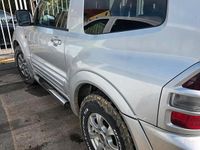 Gebraucht Mitsubishi Pajero 165 PS (121 kW) 2000 Silber SUV