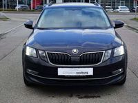 gebraucht Skoda Octavia OctaviaCOMBI 1.6 TDI DSG PREMIUM EDITION I VOLL