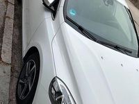 Gebraucht Volvo V40 R-Design 190 PS (139 kW) 2014 Weiß Kleinwagen