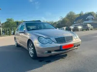 Gebraucht Mercedes C180 143 PS (105 kW) 2003 Gold Limousine
