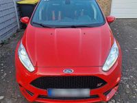 Gebraucht Ford Fiesta ST 182 PS (133 kW) 2016 Rot Coupé