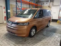 Gebraucht VW Multivan 150 PS (110 kW) 2024 Copper bronze metallic Van / Kleinbus