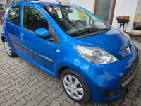 Gebraucht Toyota Aygo 68 PS (50 kW) 2010 Blau Kleinwagen