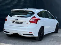 Gebraucht Ford Focus ST 250 PS (183 kW) 2014 Weiß Limousine