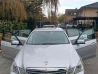 Gebraucht Mercedes E200 136 PS (100 kW) 2010 Grau Limousine