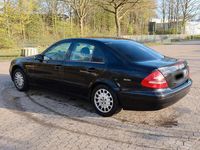 Gebraucht Mercedes E200 122 PS (89 kW) 2005 Schwarz Limousine