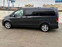 Gebraucht Mercedes V220 Avantgarde Edition 163 PS (119 kW) 2022 Schwarz Van / Kleinbus