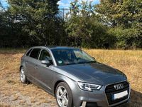 Gebraucht Audi A3 Comfort 116 PS (85 kW) 2018 Grau Limousine