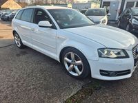 Gebraucht Audi A3 S-Line 105 PS (77 kW) 2011 Weiß Kleinwagen