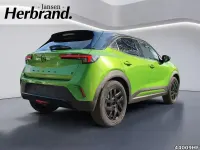 Neu Opel Mokka 100 kW (136 PS) 2025 Lackierung matcha green/typ au SUV