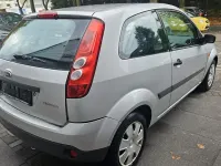 Gebraucht Ford Fiesta 60 PS (44 kW) 2005 Silber Kleinwagen