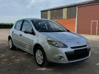 Gebraucht Renault Clio III 75 PS (55 kW) 2009 Silber Limousine