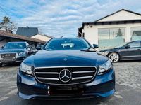Gebraucht Mercedes E300 306 PS (225 kW) 2019 Blau Kombi