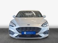 Gebraucht Ford Focus ST-Line 125 PS (91 kW) 2022 Moondust silver (metallic) Limousine