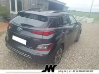 Gebraucht Hyundai Kona Select 100 kW (136 PS) 2022 Schwarz SUV