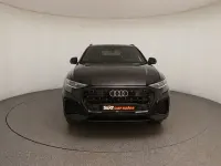 Używany Audi Q8 Ambiente 286 KM (210 kW) 2025 Czarny SUV