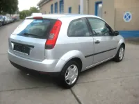 Gebraucht Ford Fiesta 60 PS (44 kW) 2004 Silber Kleinwagen