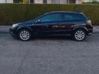 Używany Opel Astra GTC 115 KM (84 kW) 2009 Czarny Hatchback