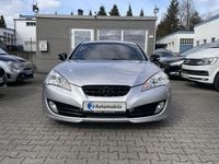 Gebraucht Hyundai Genesis 303 PS (222 kW) 2012 Sleek silver Coupé