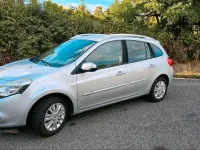 Gebraucht Renault Clio GrandTour 101 PS (74 kW) 2009 Silber Kombi