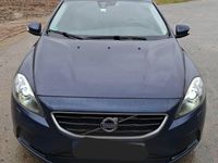 Gebraucht Volvo V40 You! 114 PS (83 kW) 2015 Blau Limousine