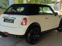 Gebraucht Mini Cooper Cabriolet 122 PS (89 kW) 2010 Weiß Cabrio