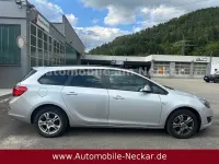 Gebraucht Opel Astra Edition 110 PS (80 kW) 2013 Argon silber/ice silver (m2) Kombi