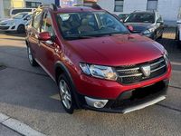 Gebraucht Dacia Sandero Stepway 90 PS (66 kW) 2015 Rot Limousine