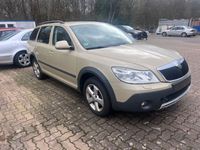 gebraucht Skoda Octavia Combi Scout 4X4 Klima+Navi