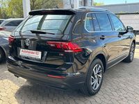 Second-hand VW Tiguan Sound 150 CP (110 kW) 2017 Negru SUV