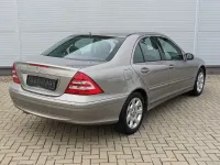 Gebraucht Mercedes C180 Elegance 143 PS (105 kW) 2006 Cubanitsilber metallic (metallic) Limousine
