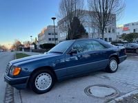 Gebraucht Mercedes E300 179 PS (131 kW) 1989 Blau Coupé
