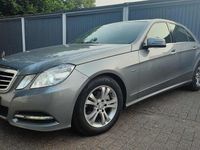 Gebraucht Mercedes E200 Avantgarde 136 PS (100 kW) 2011 Grau Limousine
