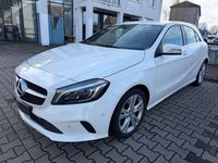 Gebraucht Mercedes A180 122 PS (89 kW) 2016 Weiß Limousine