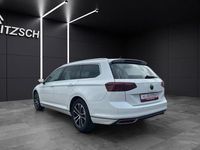 Gebraucht VW Passat Elegance 200 PS (147 kW) 2022 Pure white Kombi