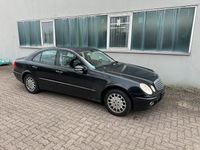 Gebraucht Mercedes E220 170 PS (125 kW) 2007 Schwarz Limousine