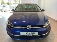 Gebraucht VW Golf VII Active 116 PS (85 kW) 2018 Blau metallic Limousine