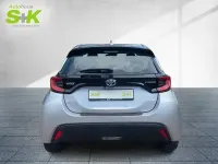 Gebraucht Toyota Yaris Basis 116 PS (85 kW) 2023 Shimmering silver metallic Kleinwagen
