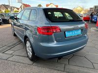 Gebraucht Audi A3 Attraction 105 PS (77 kW) 2011 Blau Kleinwagen